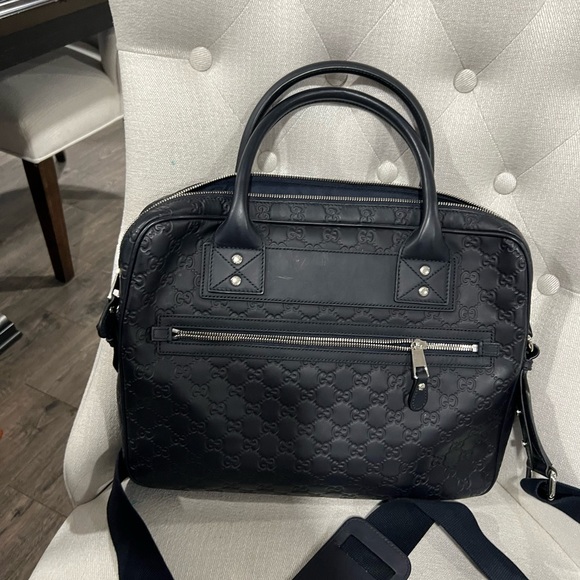 💙Gucci Leather messenger bag 💙 - Picture 3 of 14